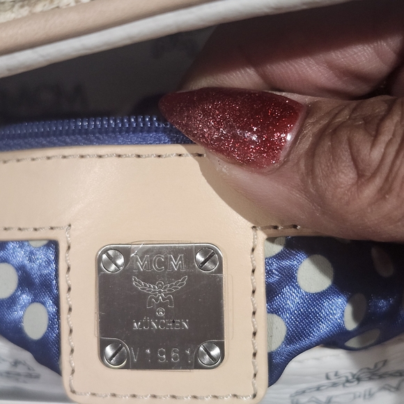 MCM Limited Edition 2 Way Bag, Made In Italy - Picture 10 of 13